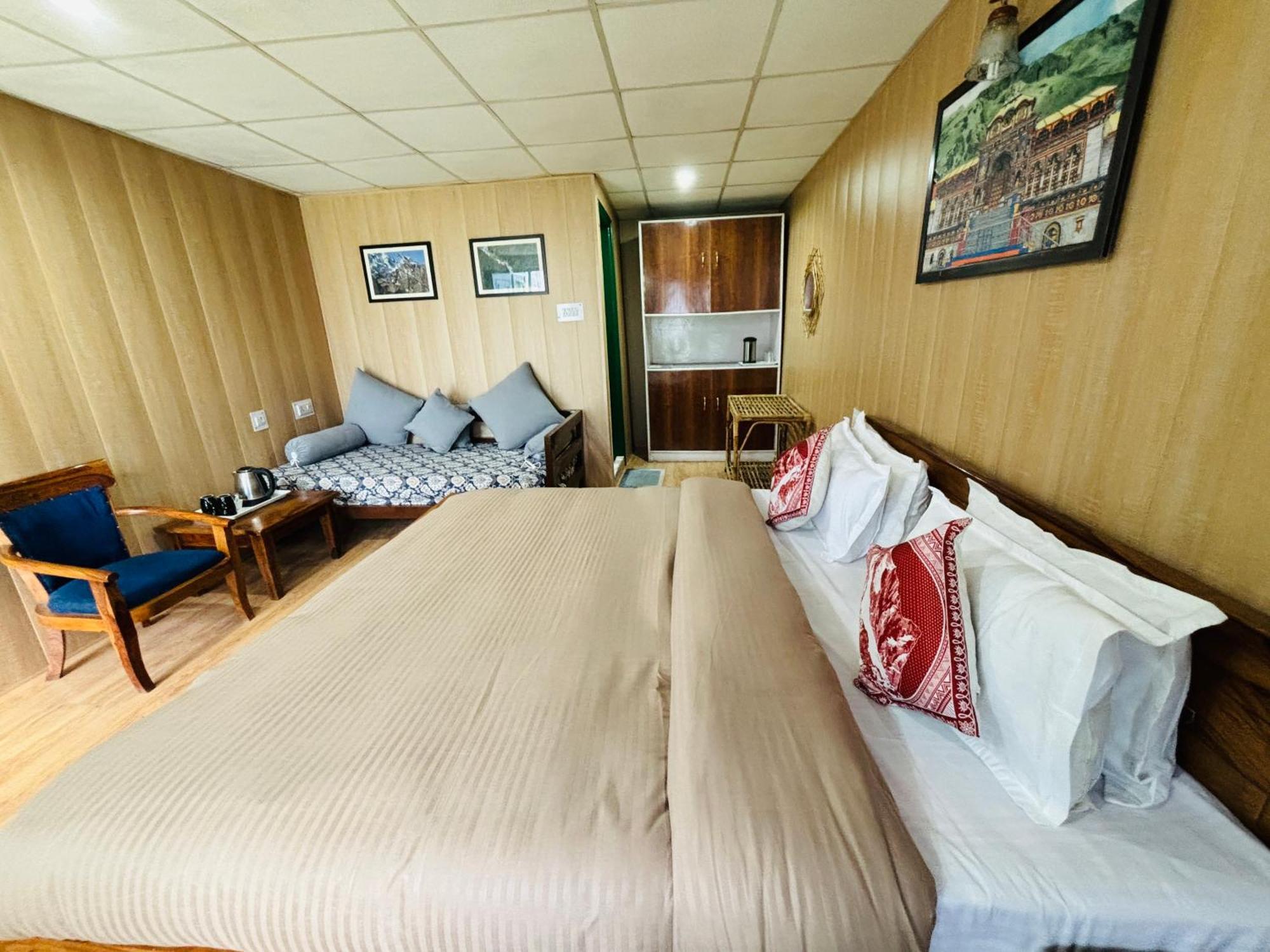 Himalayan High, Auli, By Himalayan Eco Lodges Joshīmath Exteriör bild