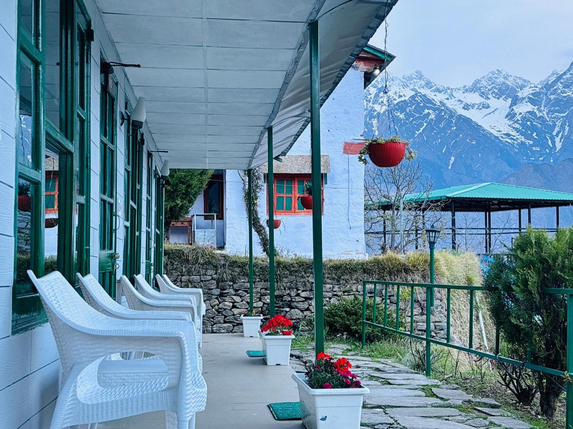 Himalayan High, Auli, By Himalayan Eco Lodges Joshīmath Exteriör bild